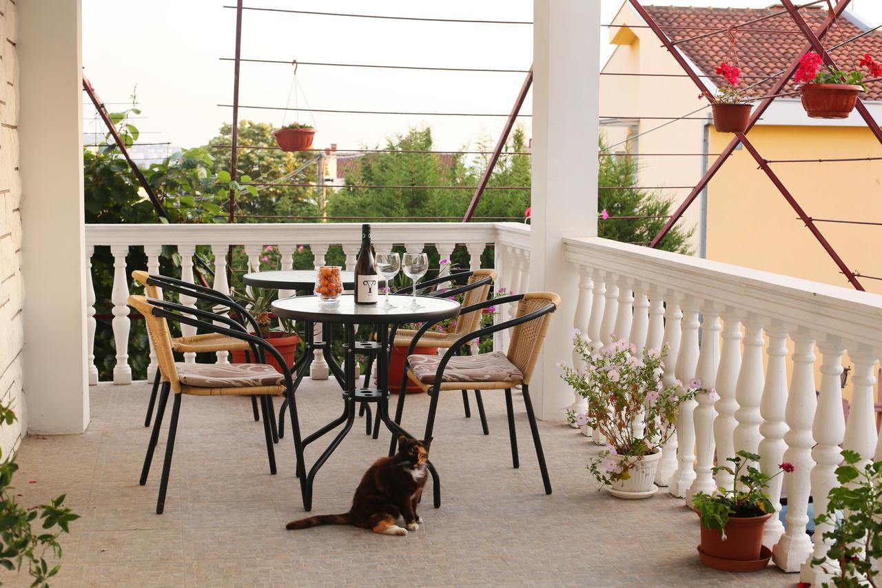 Aparthotel Monterria Bar Exterior foto